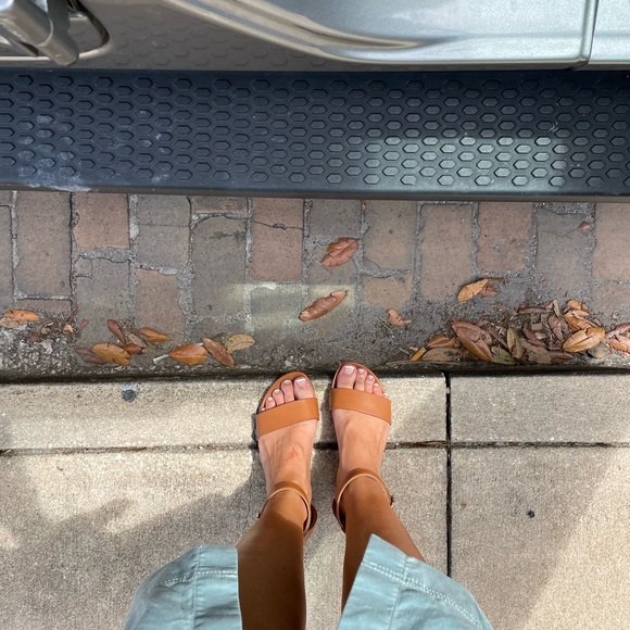 Babaton Kofi Dress Belted Button Down - Picture 3 of 4